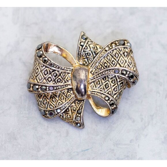 Vintage Ribbon Bow Edwardian Brooch, Medieval Brooch, Queen Brooch - CM1 - Picture 1 of 2